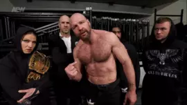 Известны ближайшие планы для Джона Моксли; AEW убрали с экра...