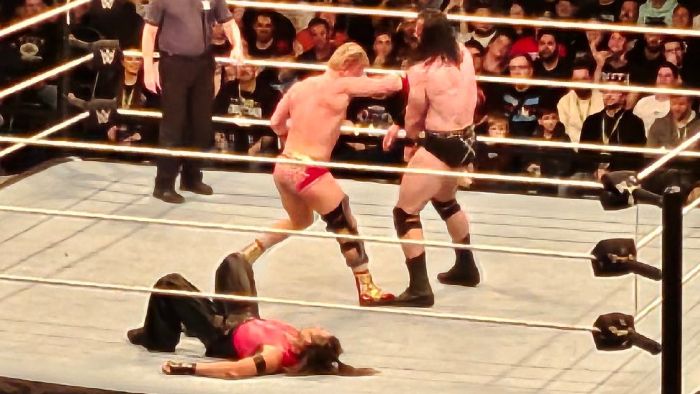 Результаты хаус-шоу: 13.01 (Мангейм, Германия) — Трёхсторонний бой за неоспоримое чемпионство; Гюнтер против Эль Гранде Американо и другое