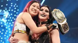 Rhiyo на Raw выскажутся о выигрыше женских командных чемпион...