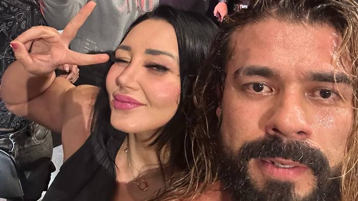 Андраде Эль Идоло на Collision оставил зрительнице свой номер; Бывшая звезда NXT появилась за кулисами AEW и другое