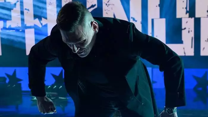 Гюнтер потроллил зрителей на Raw после Royal Rumble; Топовый свободный агент появился на Raw и другое