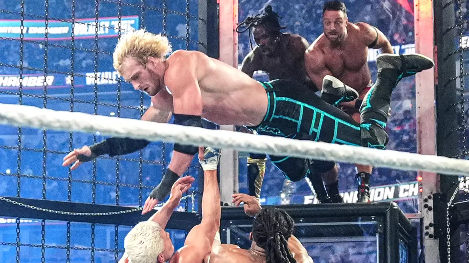 Определилcя победитель мужского матча в Клетке Уничтожения 2026