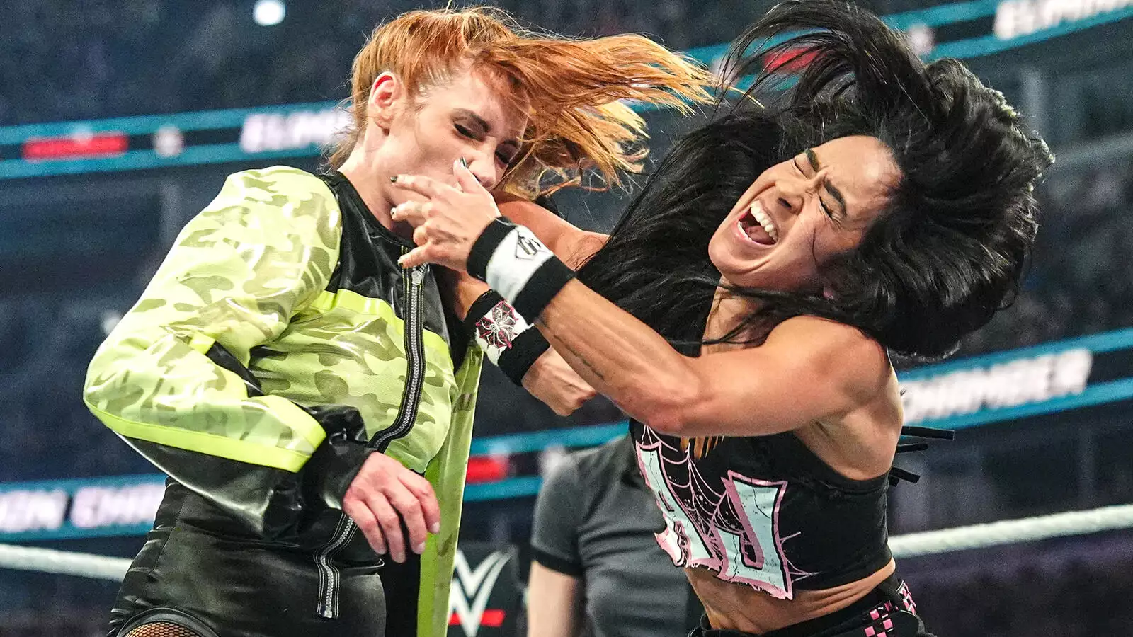 Чем закончился матч Бекки Линч и ЭйДжей Ли за Интерконтинентальное чемпионство на Elimination Chamber 2026?