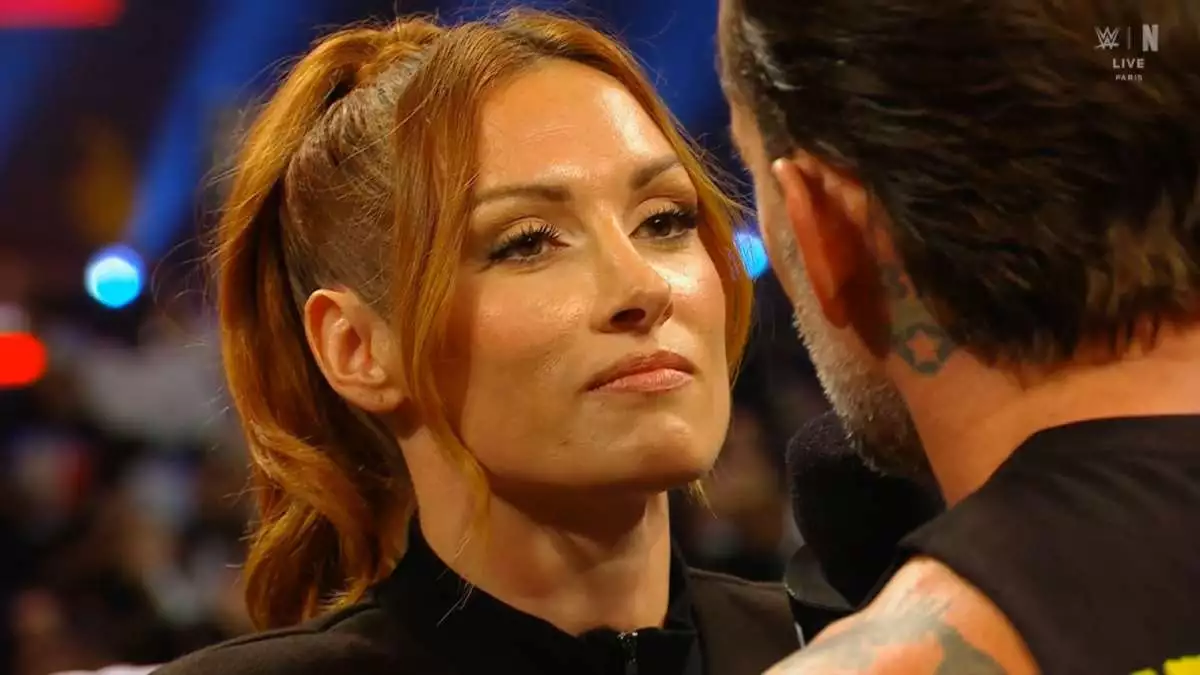 СМ Панк о постах Бекки Линч: Она пишет сообщения, как человек с деменцией