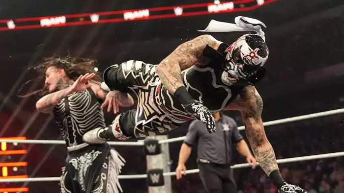 Чем закончился матч Доминика Мистерио и Пенты за Интерконтинентальное чемпионство на Raw 2 марта?