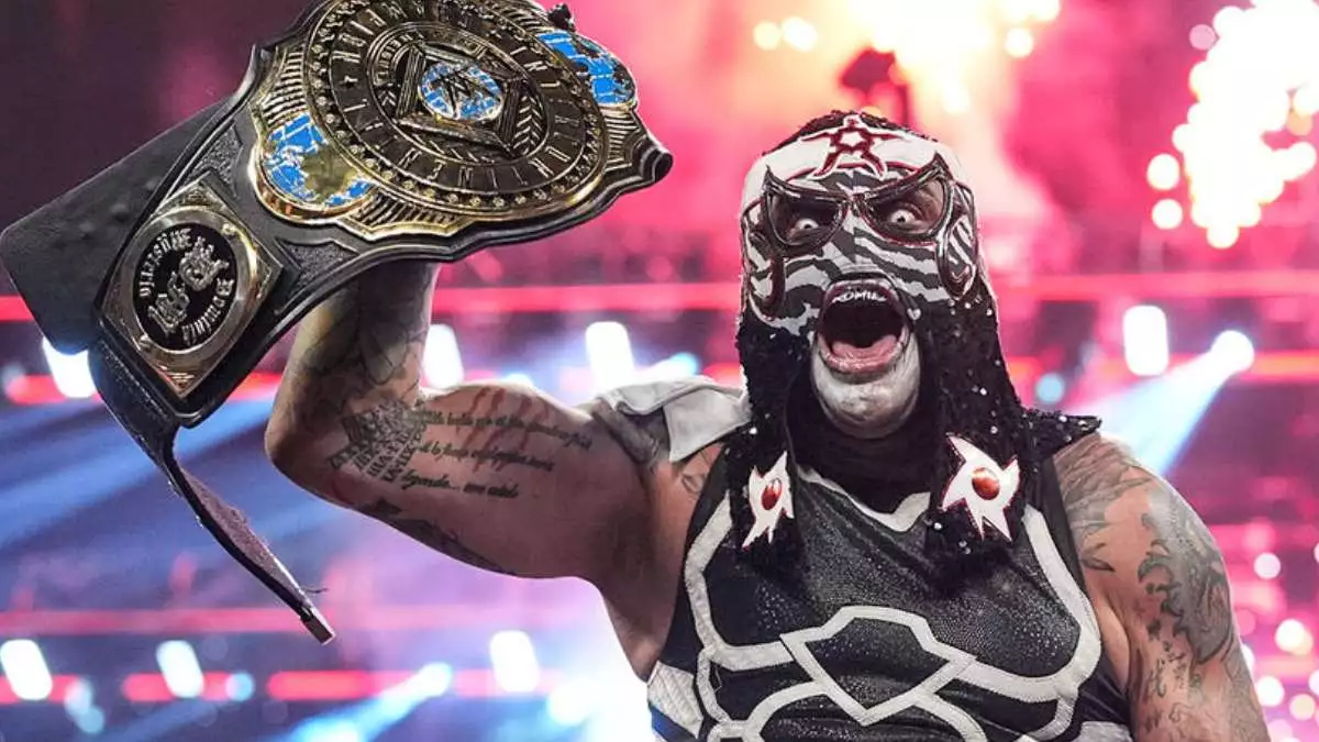 Пента отреагировал на выигрыш первого титула в WWE: Это только первый шаг