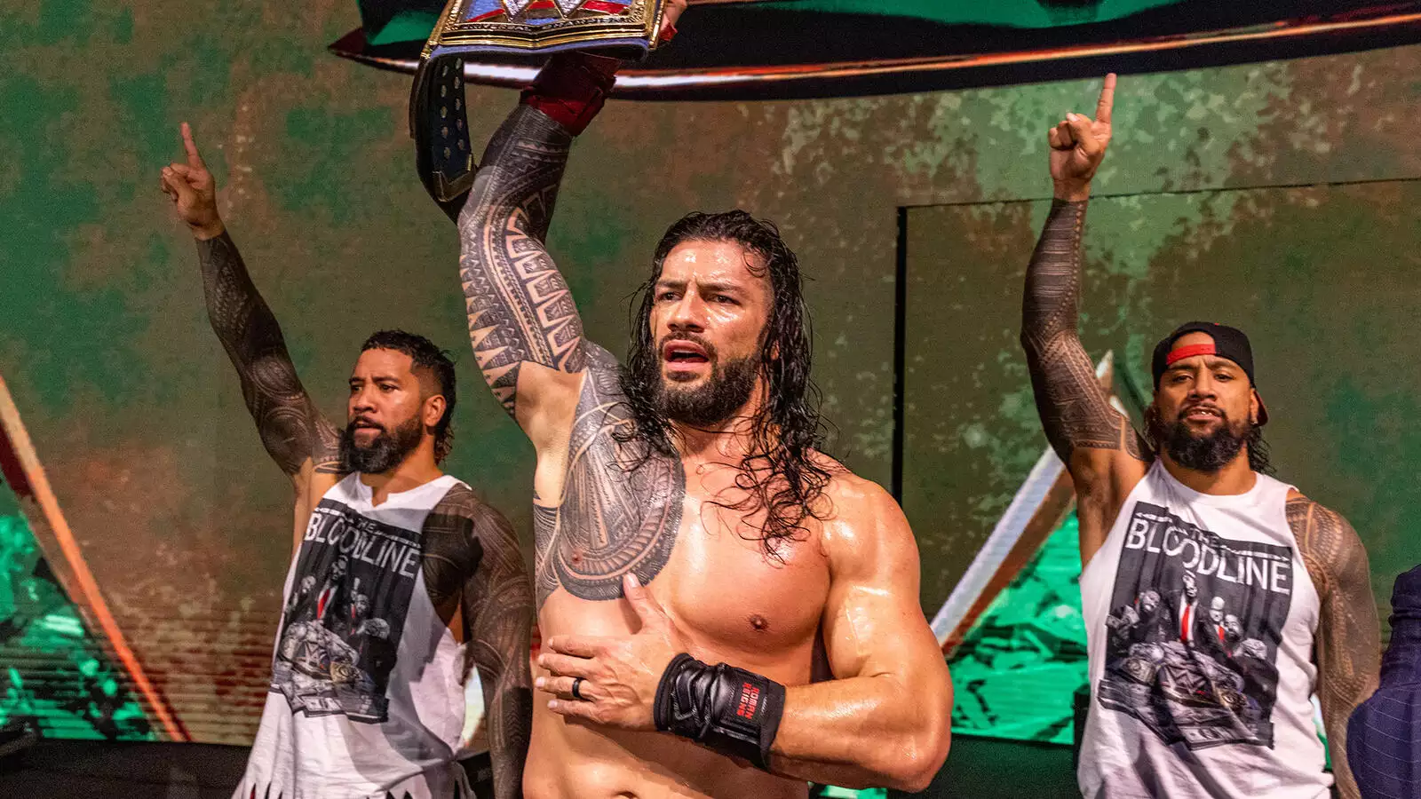 Плейлист: Усо защищают Bloodline и Романа Рейнса