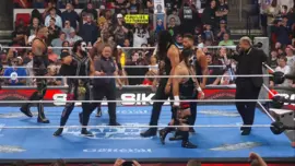 Чем закончился матч за командные чемпионства WWE на SmackDow...