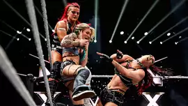 Чем закончился трёхсторонний матч за чемпионство женщин на N...