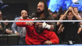 Дрю Макинтайру и Джейкобу Фату назначен гиммиковый матч на W...