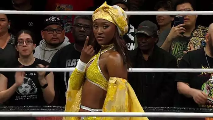 Квин Амината впервые за пять месяцев вернулась на ринг после травмы; AEW устроили хаос в Канаде и другое
