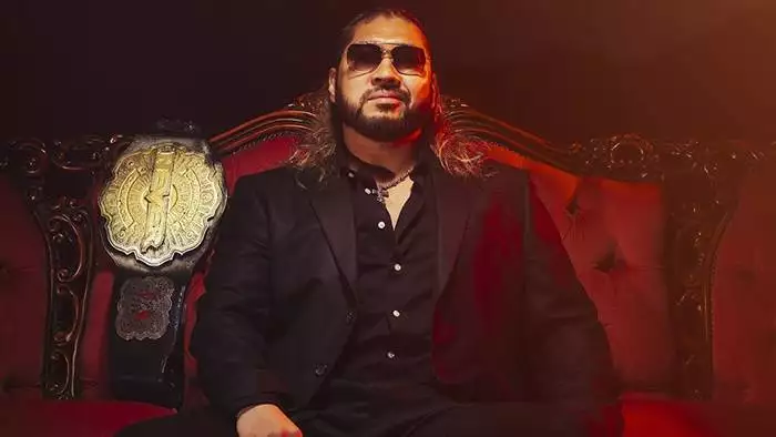 Ивел подписал контракт с WWE