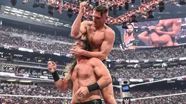 Чем закончился матч Сета Роллинса и Гюнтера на WrestleMania ...