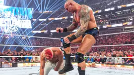 Чем закончился матч Коди Роудса и Рэнди Ортона в мейн-ивенте...