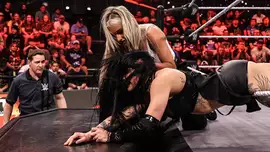 Чем закончился матч с гробом Татум Паксли и Блэйк Монро на R...