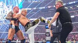 Чем закончился матч Коди Роудса и Рэнди Ортона в мейн-ивенте...