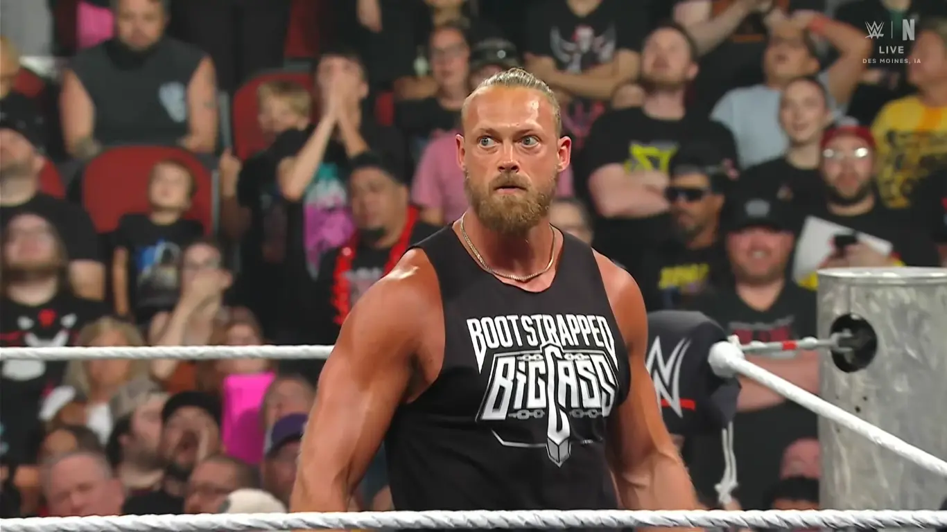 Биг Кэсс вернулся в WWE на первом Raw после SummerSlam