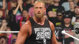 Биг Кэсс вернулся в WWE на первом Raw после SummerSlam