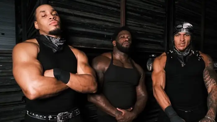 Закулисная реакция на дебют новой группировки; WWE рекламируют появление Рока на пробах и другое
