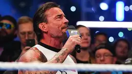 Чем закончился претендентский матч на SmackDown в Оттаве?; W...