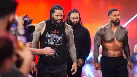 Что произошло в открывающем и завершающем сегментах Raw в Ми...