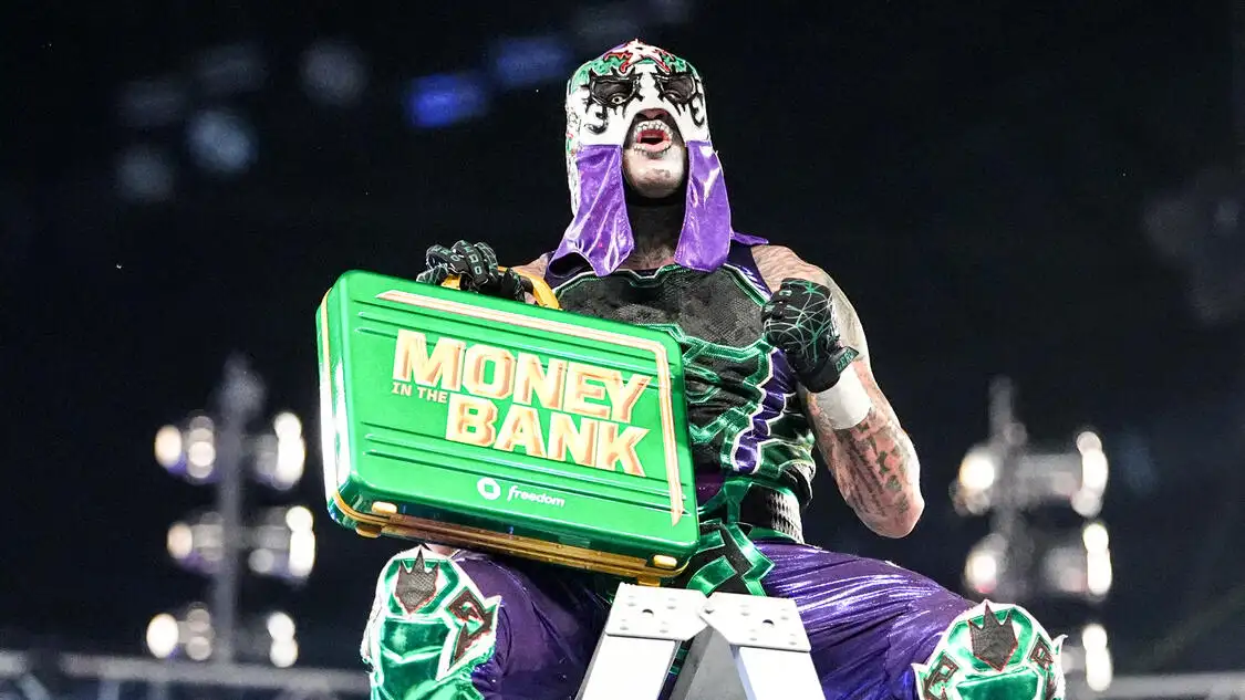 Пента тизерит сюрприз после выигрыша чемодана Money in the Bank