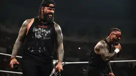 Чем закончился финальный сегмент Raw в Сан-Диего с 946 и Blo...