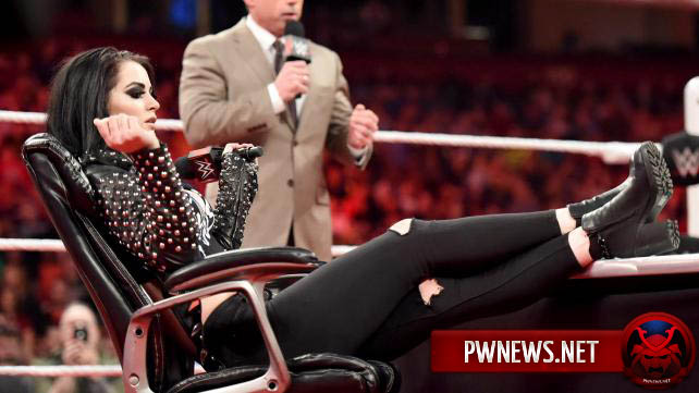 WWE оправдывается за упоминания покойного брата Шарлотт