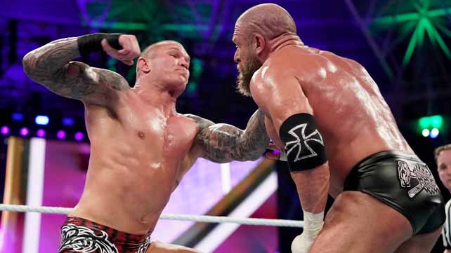 WWE изменили концовку матча Ларса Салливана на Super ShowDown; Следующий соперник Рэнди Ортона и другое